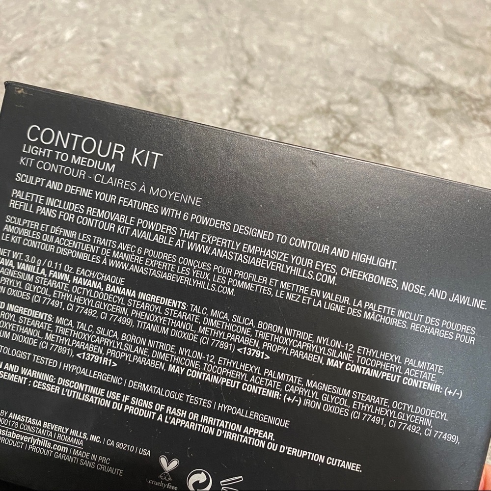 Anastasia Beverly Hills Contour Kit light to medium highlighter powder shade set - Picture 11 of 11